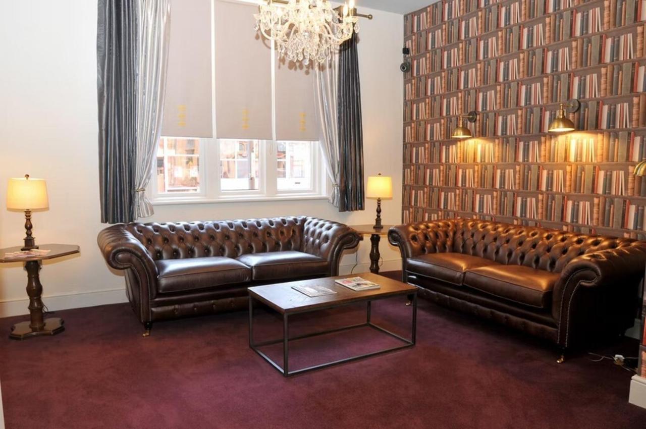 The Royal Hotel Crewe, A Brilliant Collection, Powered By Oyo Exterior foto